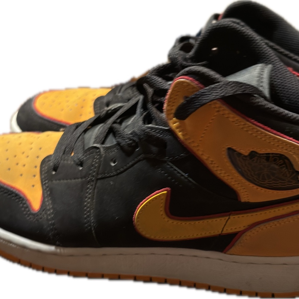 Jordan retro 1s Black and Yellow High-Top Sneakers - Picture 3 of 5